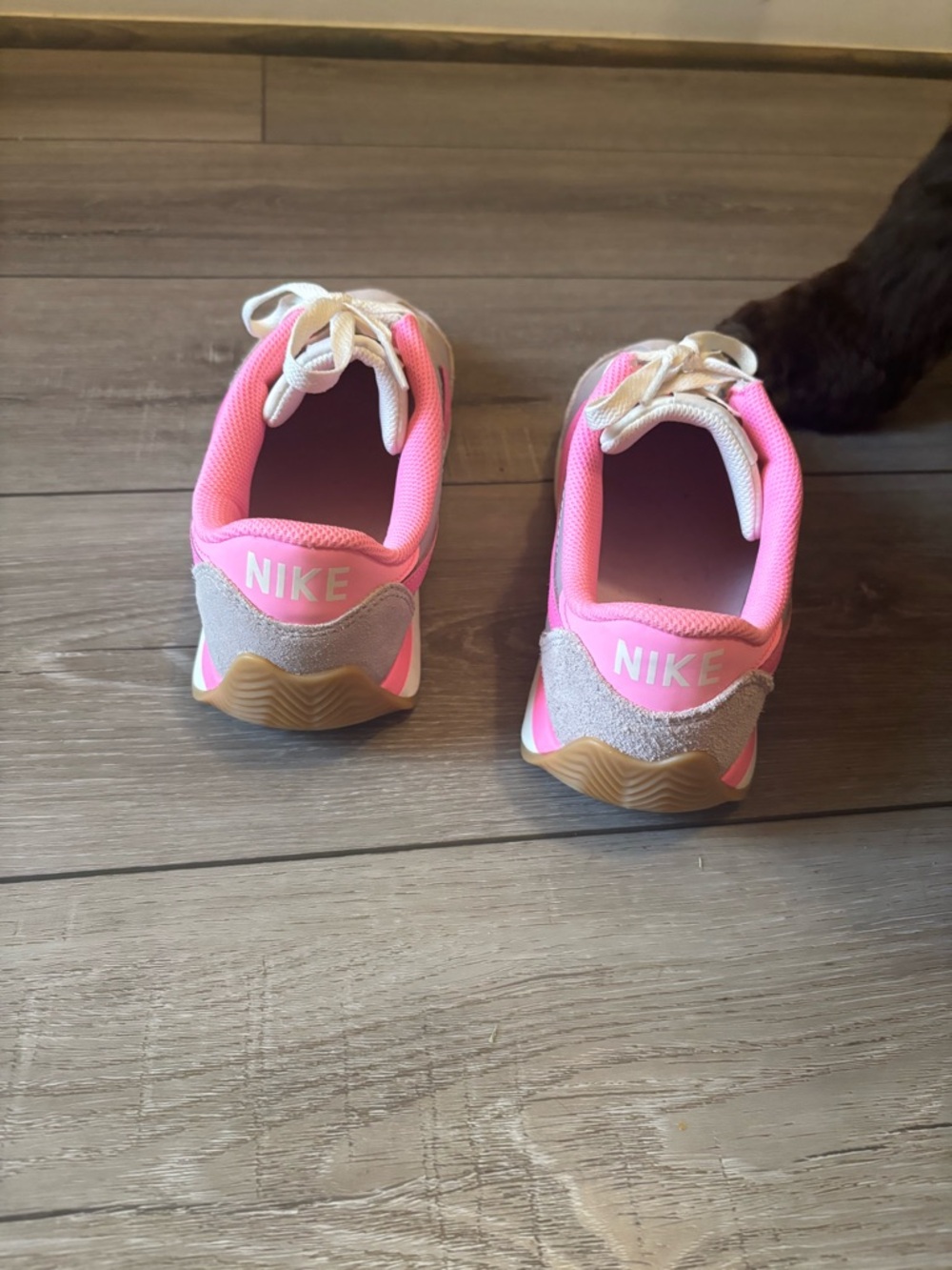 Nike Women's Light Gray and Pink Retro Runner Sneakers - Picture 5 of 8